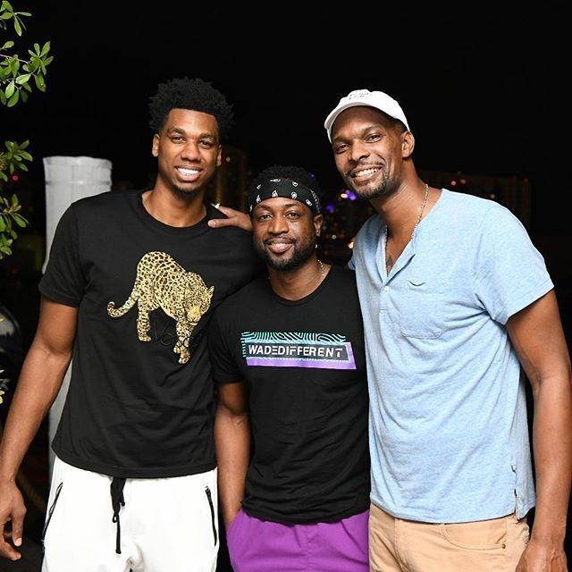 法媒：科纳特已不是皇马首选，巴黎和巴萨也对他感兴趣（法媒：科纳特已非皇马优先目标，巴黎与巴萨亦有意）