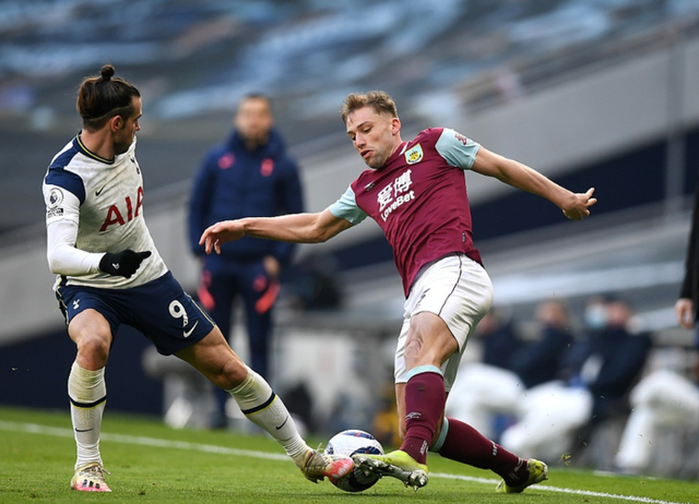 记者：巴萨已经就阿尔瓦雷斯的转会与马竞进行了接触（媒体：巴萨已与马竞就阿尔瓦雷斯转会展开接触）