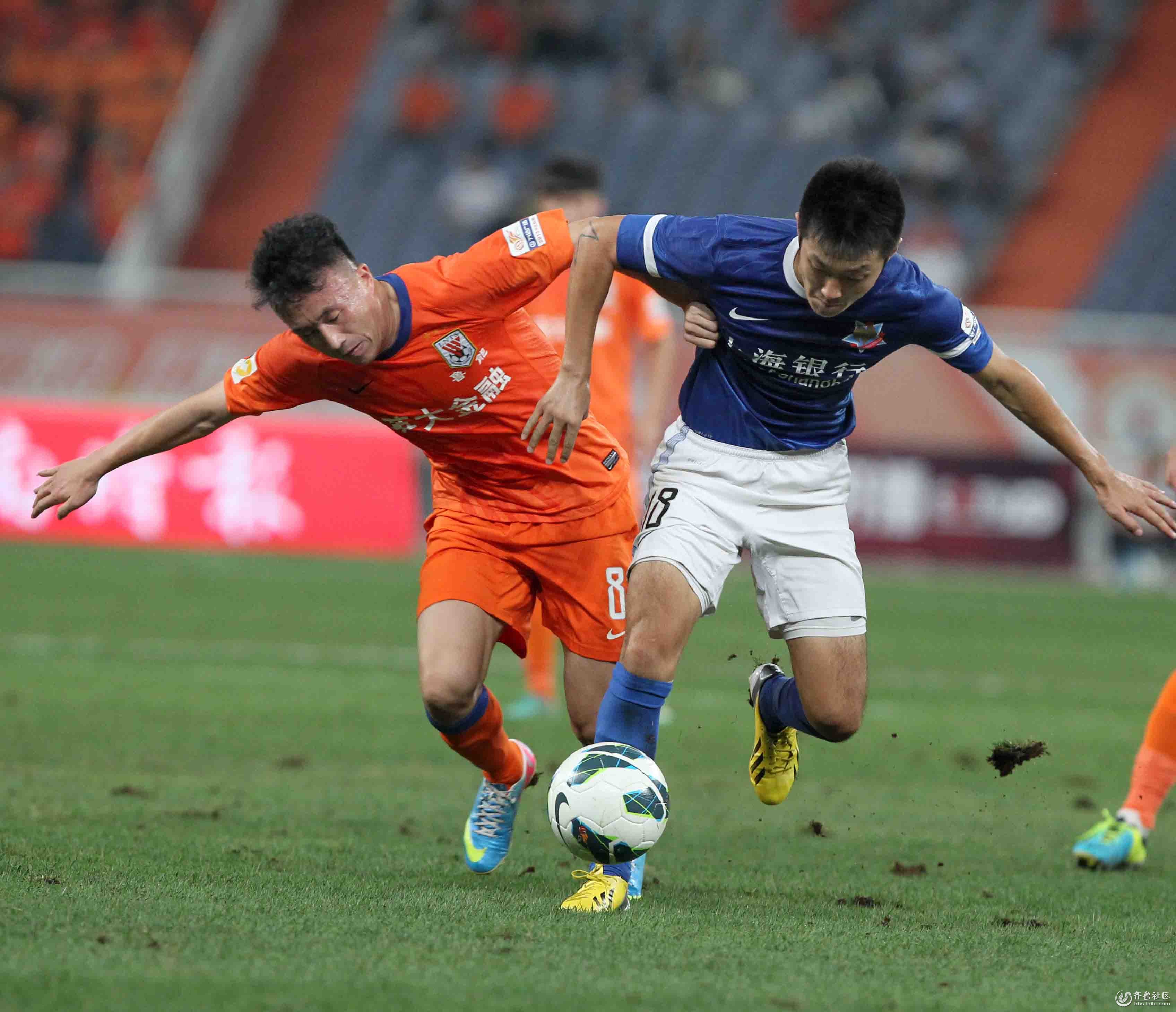 英媒：为抵抗巴萨的兴趣，拜仁将为凯恩提供一份打破限制政策的合同（英媒称为抗衡巴萨追求，拜仁将向凯恩开出打破薪资政策的合同）