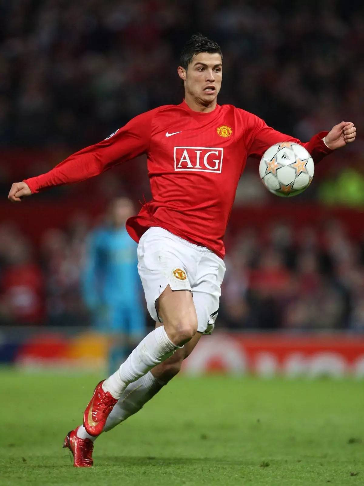 廷贝尔：凯恩是世界最佳之一，阻止他会是个很好的挑战（廷贝尔：凯恩属世界顶尖之一，防住他将是一场不小的考验）