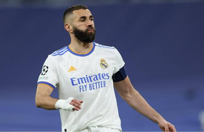 每体：梅西晚饭后去了诺坎普，今晨坐飞机前往国家队报到（每体：梅西晚餐后现身诺坎普，清晨乘机赴国家队报到）