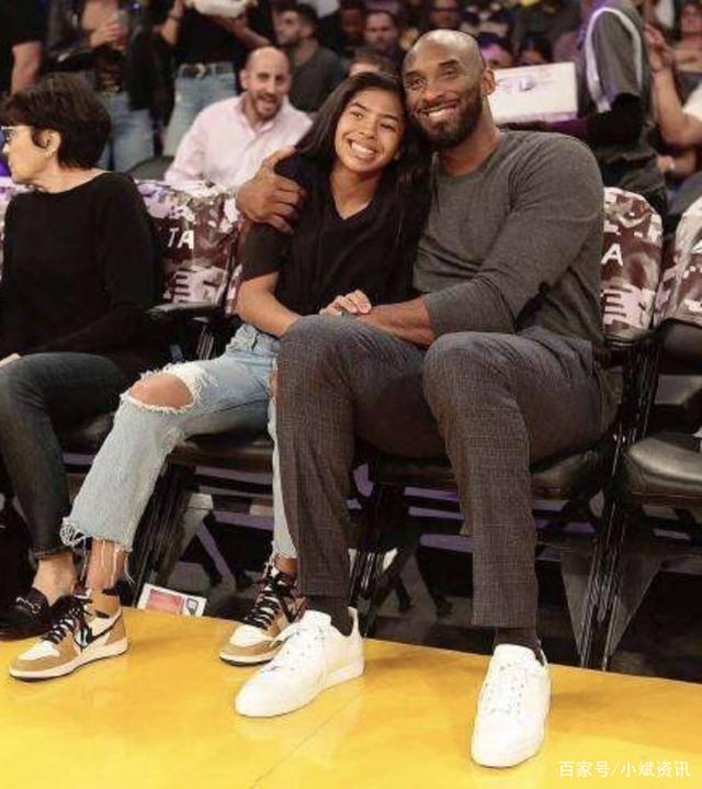 孔蒂：德佬说这是真正领袖带领下的胜利？总感觉是在说他自己（孔蒂回击德佬：所谓“真正领袖”的胜利，听起来像在说他自己）